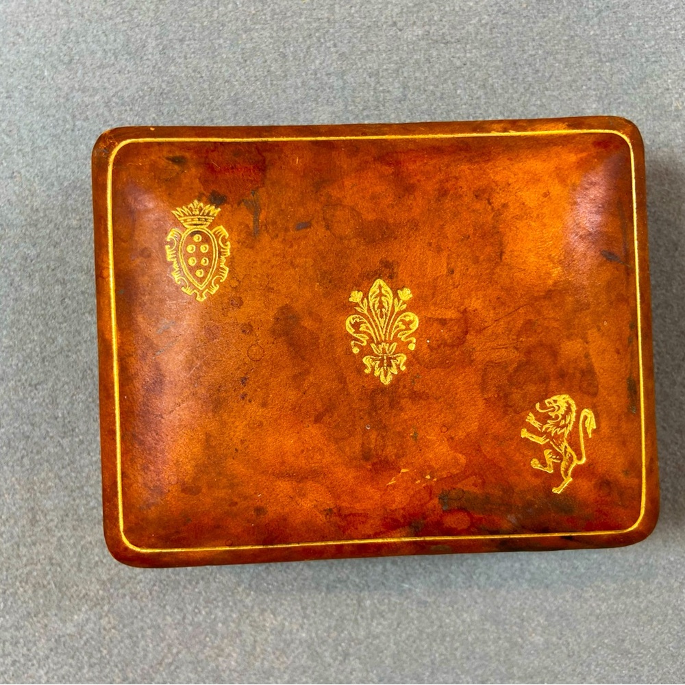 Vintage Leather Florence Italy Crest Motifs Gold Stamped 4 x 3.5 x 1.25”